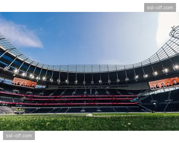 托特纳姆热刺新球场正式启用可开合草坪,备战下赛季 NFL 伦敦赛 托特纳姆热刺新球场正式启用可开合草坪,备战下赛季 NFL 伦敦赛