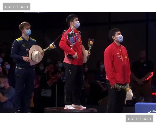 颁奖典礼现乌龙：工作人员拿错国旗，组委会公开道歉并补发奖牌
